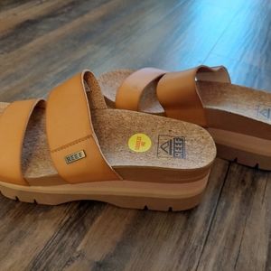 Reef wedge slippers size 7